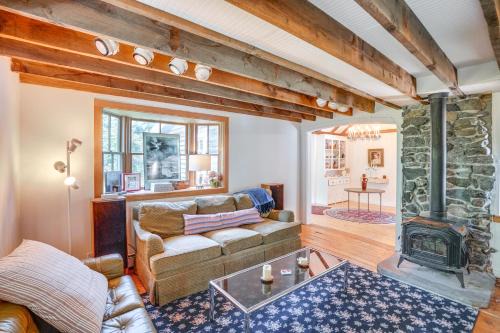 Taghkanic House | 9 Mi to Dtwn Hudson Pet-Friendly Home with Pool