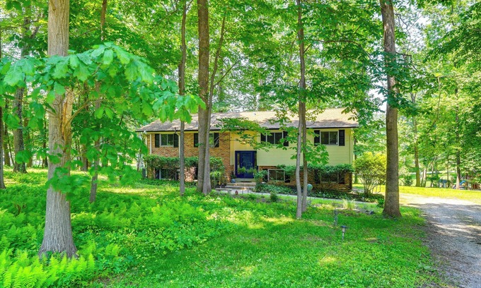 Dayton House | 9 Mi to Historic District: Ellicott City Home!