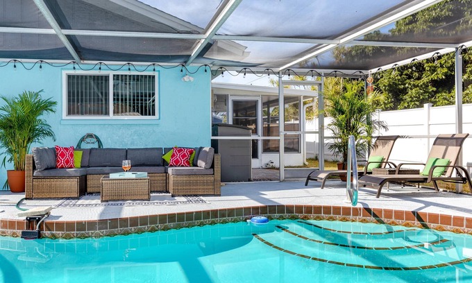 Palmetto House | (#9) Newly remodeled 5 bedroom house with heated pool near Anna Maria Island