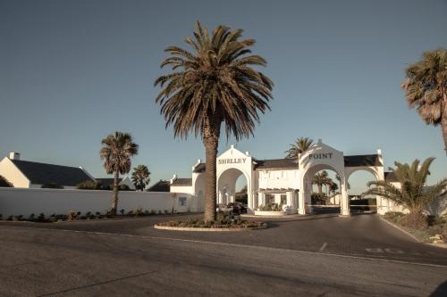 Shelley Point House | 9 on 17th