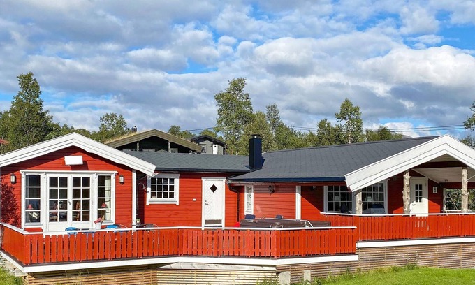 Gratangen House | 9 person holiday home in Gratangen