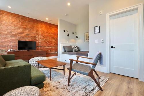 Old Town Alexandria House | 9 Suites at Prince Street Inn