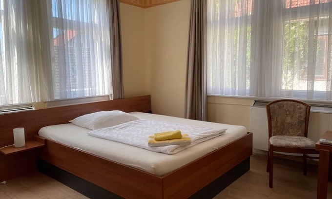 Thal House | 9 x Bedroom Pension in serene Ruhla with WiFi