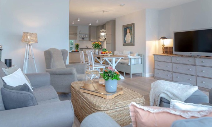 Keitum Apartment | 90 m² Apartment ∙ 1 bedroom ∙ 2 guests