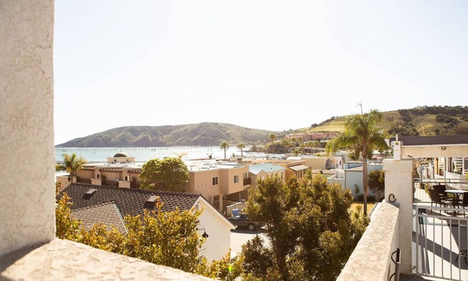 Avila Beach House | 90 San Luis Dr. Unit D