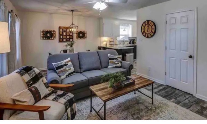Lynchburg Apartment | 909 Apartment B
