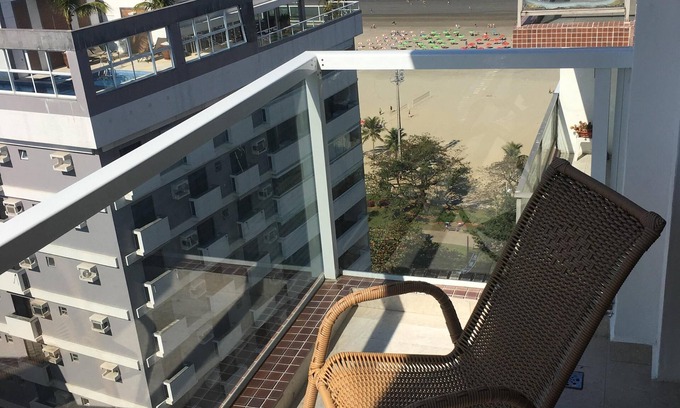Santos Apartment | 90m2 apartment, beautiful sea view, on Gonzaga beach, with garage.
