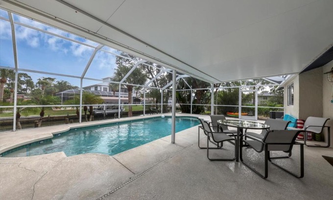 Grove City House | 9170 Pine Cove