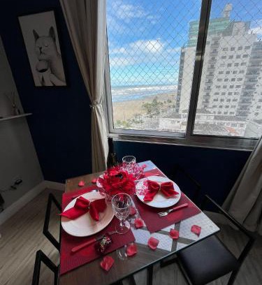 Guilhermina Apartment | 920 Vista Mar - Studio enfrente a Praia - WIFI - Restaurantes, Padaria e Mercadinho ao lado, Quiosques Bar com música ao vivo