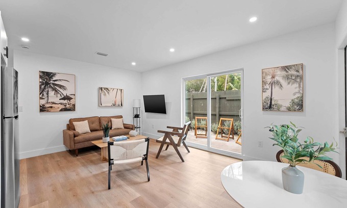 Victoria Park Apartment | 921 Apartment 1 in Fort Lauderdale
