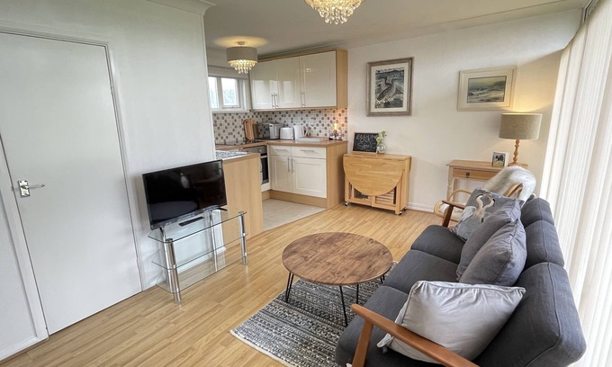 Stalham Ski Chalet | 93 Broadside Holiday Chalet near Broads & Beaches