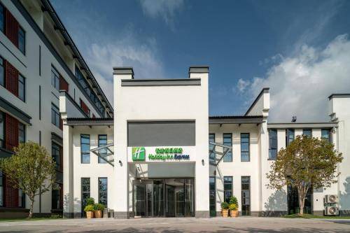 Huashebang Hotel | 93 m² Hotel ∙ 3 guests