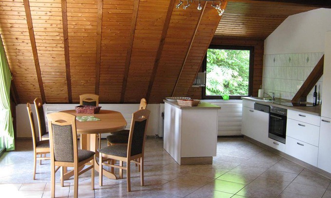 Immerath Apartment | 95 m² Apartment ∙ 3 bedrooms ∙ 7 guests