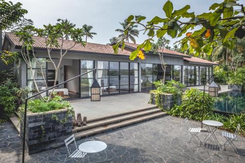 Kumbalam Bed & Breakfast | 976 Panangad