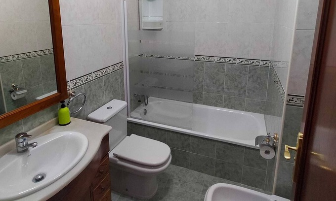 Las Campas y San Claudio Apartment | ¡A 10 Minutos del Centro! Apartamento Coqueto y Tranquilo en Zona Residencial