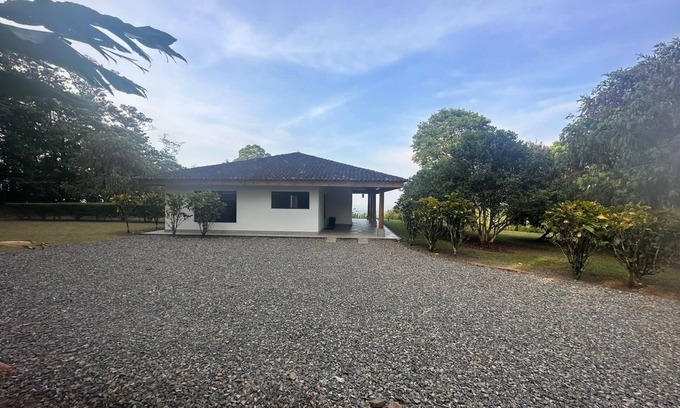Bijagua House | A 15 Minutos del Parque Nacional Volcan Tenorio Rio Celeste