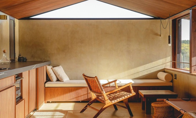 Isumi House | A 1LDK rental villa with a boatlike appearance overlooking the Isumi River/Isumi Chiba