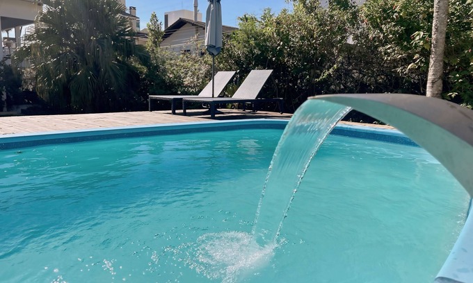 Canasvieiras House | A 2 Minutos da Praia! Casa de Praia Canasvieiras Florianópolis com Piscina