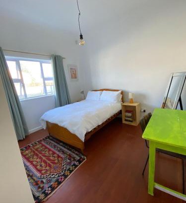 Muizenberg Apartment | A 5 min walk to the beach