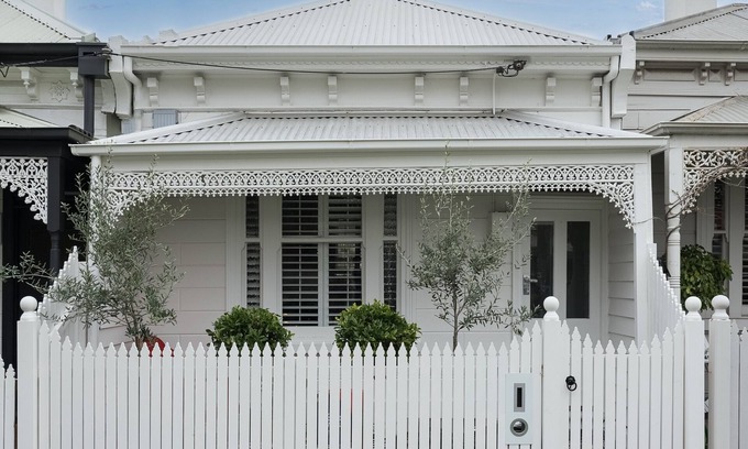 Albert Park Apartment | A+ Albert Park. Bayside Brilliance. Sleeps 4. GRHM