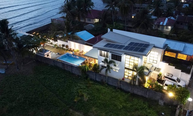 Naval House | A beach house (shared space) and a romantic place during sunset!