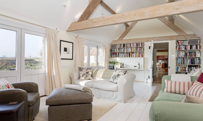 Laverton House | A beautiful barn sleeping 10 guests