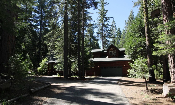 Camp Connell Cabin | A Beautiful, Dog Friendly, Mountain Getaway perfect for multiple families