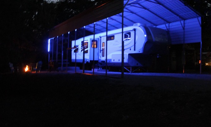 Sulphur House | A beautiful fifth wheel near Arbuckle Lake and attractions.