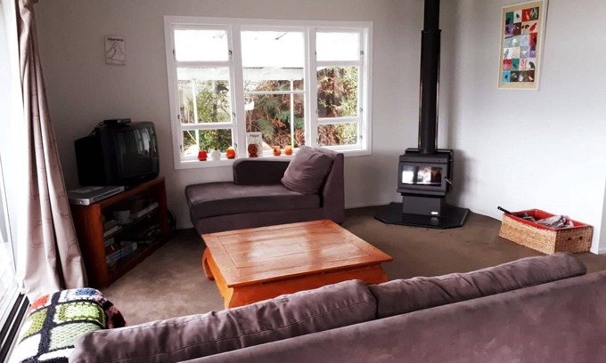 Rotoma House | A beautiful home away from home on the lake