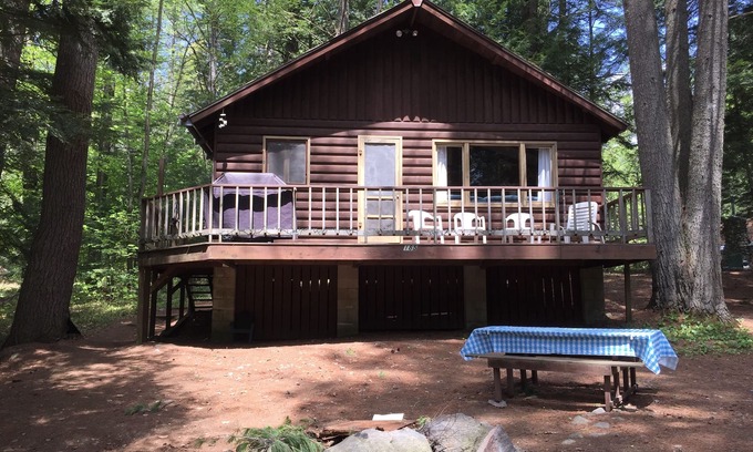 Chestertown Cottage | A beautiful lake view cabin on Friends Lake