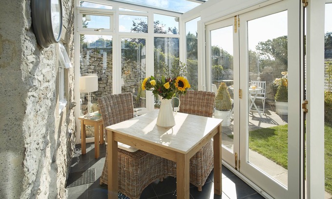 Over Haddon Cottage | A beautiful one bedroom detached cottage, perfect for romantic breaks in the Peak District.