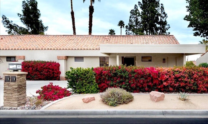 Palm Desert House | A Beautiful Palm Desert Resort Experience!