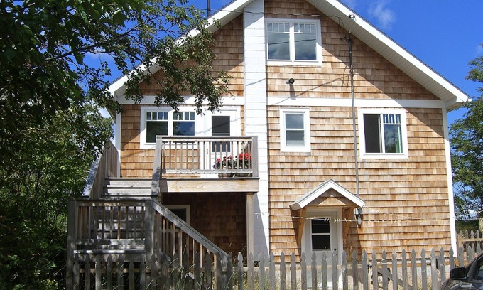 Upper Peninsula Michigan Cottage | A beautiful, tranquil cottage on Lake Superior, just feet from the beach!