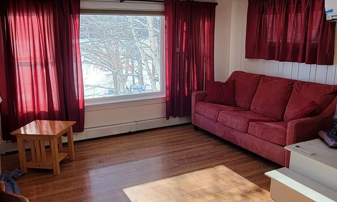 Dedham House | A beautiful two Bedroom house located on Green Lake in Maine.