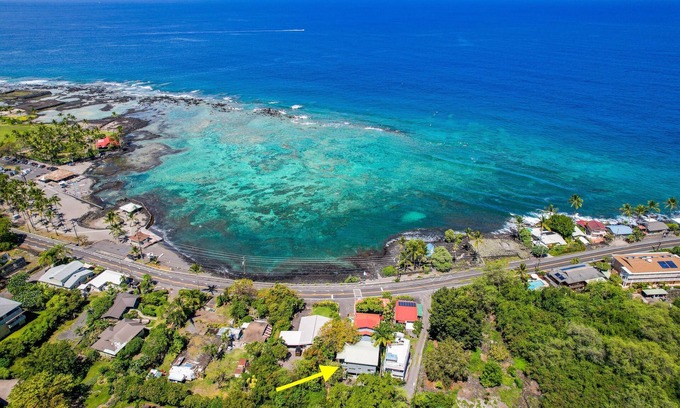 Kahaluu Bay House | A Beautiful View Beach House at Kahalu'u Bay! Snorkeling & Surfing ~ Steps Away!