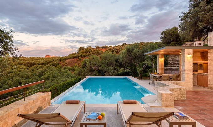 Agia Villa | A beautiful villa with private pool, located in a peaceful area 7km from Chania