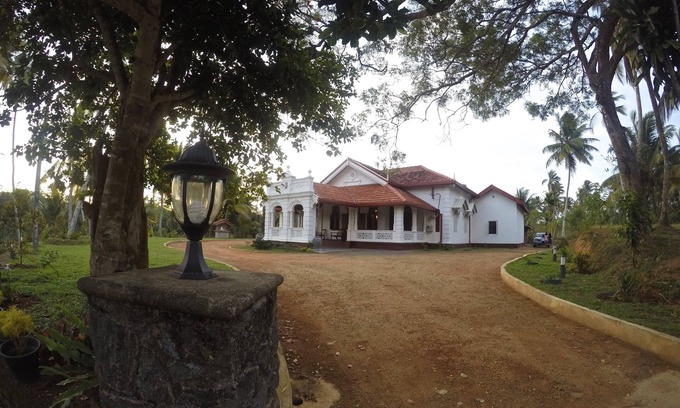 Malimbada Villa | A beautifully refurbished, 4 bed room Colonial Villa