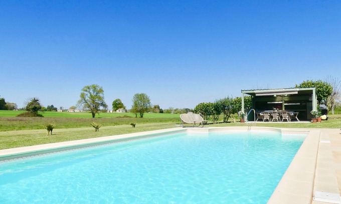 Vanzac House | A beautifully renovated old Hunting Lodge with stunning countryside views