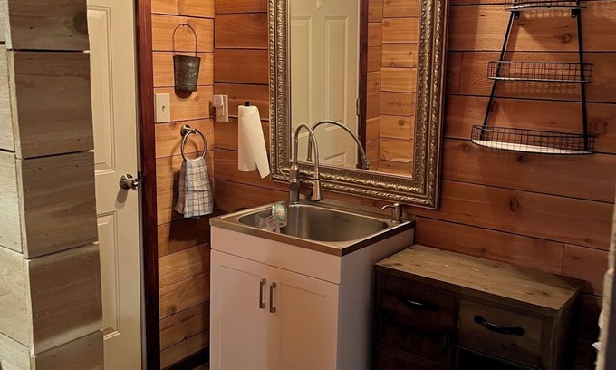 Hammond House | A bunkhouse on a homestead
