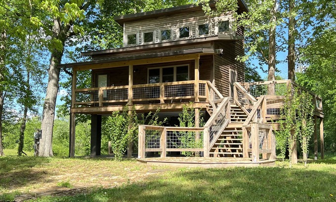 Bakerton Cabin | A Cabin in the Trees a Fly Fishing Treehouse, Burkesville, Ky