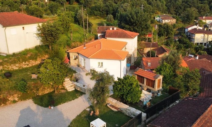 Vilar Bed & Breakfast | A CASA COM 2 PEREIRAS