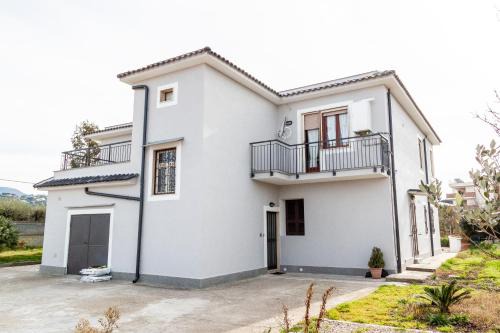 Frattocchie Apartment | A casa di Marco Guesthouse 2 - Apt di Ciampino e stazione per Roma