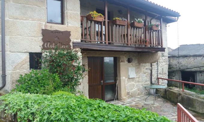Vilar de Barrio House | A Casa do Adelino
