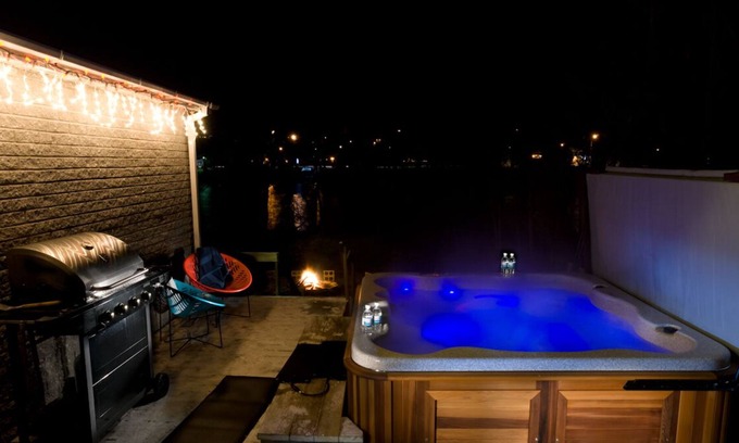 Scott Ski Chalet | A chalet on an enchanting site