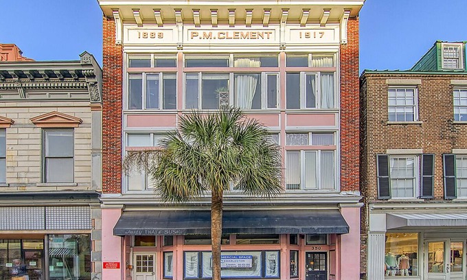 Downtown Charleston Condo | A Charleston Single - King St. Loft