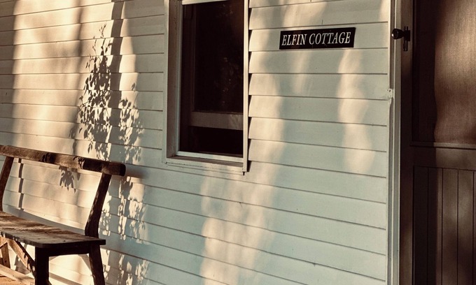 Melville Forest Cottage | A charming cottage with picturesque rural views over surrounding rural farm land