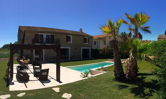 Nissan-lez-Enserune House | A charming detached house with a pool on a historical winemaking estate