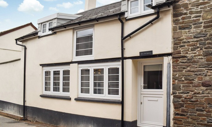 Chulmleigh Cottage | A charming holiday let for up to four guests in the village of Chulmleigh.