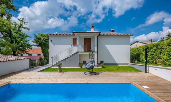Lindar Villa | A charming poolside villa in Pazin