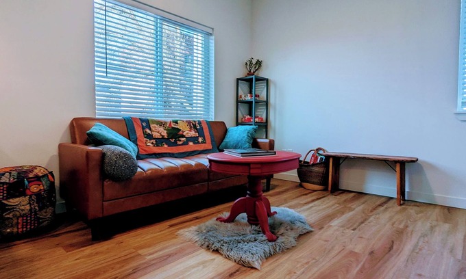 Ellensburg House | A charming townhome next to park and trails, close to downtown